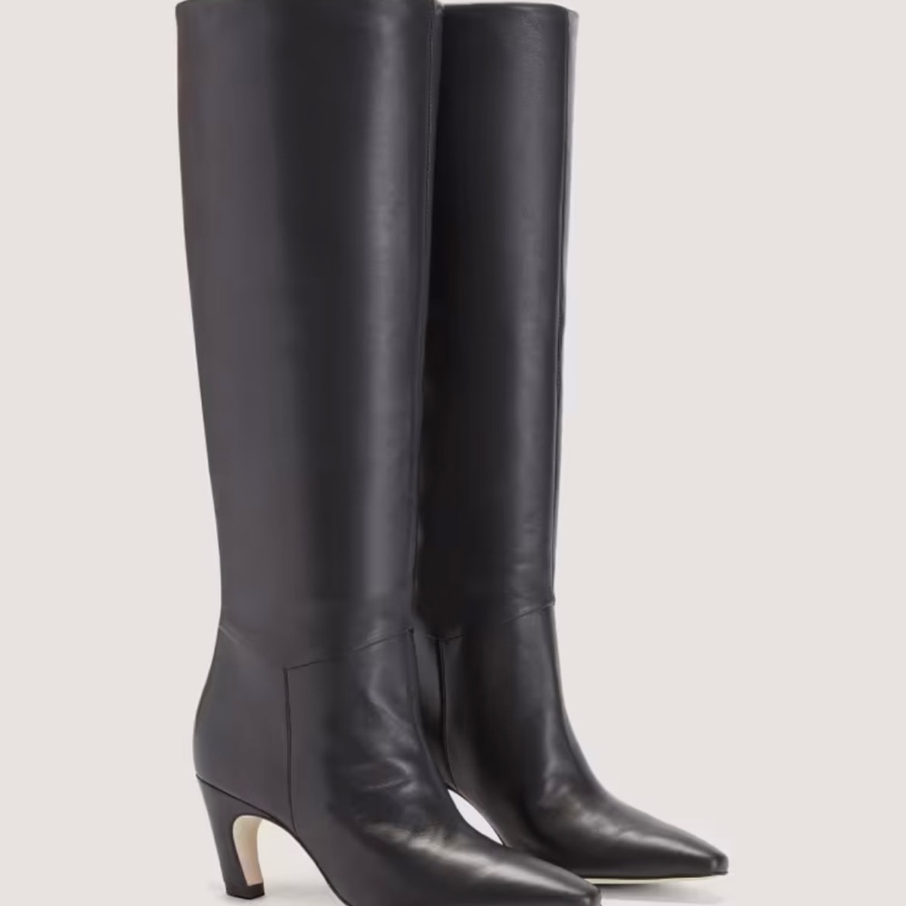 NEW Everlane Black Leather Knee High Pull On Banana Heel Boot in Size 5 - Picture 3 of 16